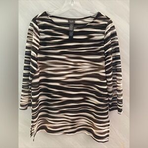 Chico’s Travelers 0 (S) Brown/White Animal Print 3/4 Sleeve Mesh Blouse